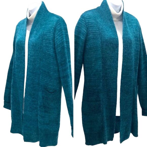 Soft Oversized Cardigan Sweater With Pockets - Picture 10 of 12